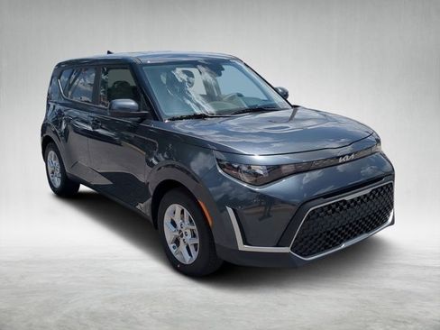 New 2025 Kia Soul LX image 1