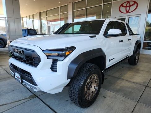 Certified 2026 Toyota Tacoma Trailhunter image 6