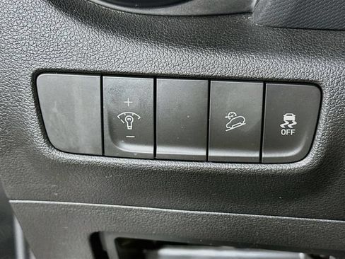 Used 2023 Hyundai Kona SEL FWD image 21
