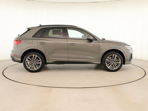 New 2025 Audi Q3 2.0T Premium image 8