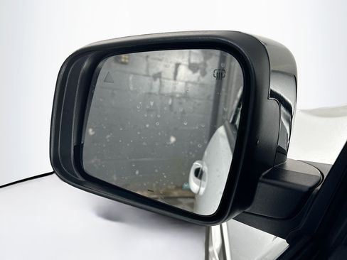 Used 2025 Dodge Durango GT AWD/4WD image 16