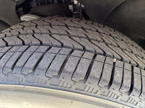 Used 2023 Chevrolet Tahoe High Country w/ Premium Package 2 image 13