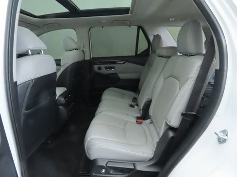 Used 2023 Honda Pilot Touring image 22