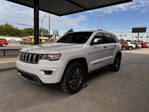 Used 2020 Jeep Grand Cherokee Limited w/ Luxury Group II RWD image 4