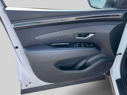 Used 2023 Hyundai Tucson Limited image 16