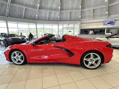 Used 2025 Chevrolet Corvette Stingray Premium Conv w/ 3LT RWD image 6
