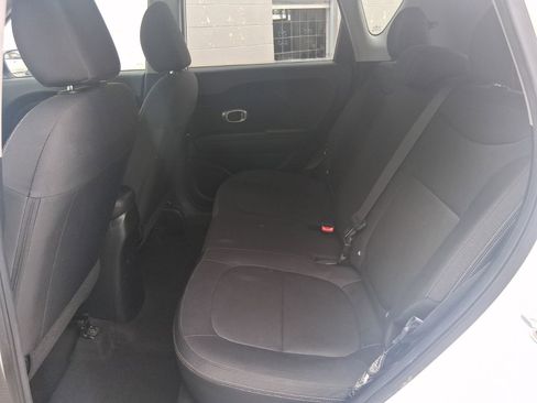 Used 2015 Kia Soul FWD image 16