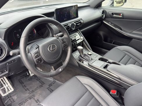 Used 2023 Lexus IS 350 F Sport RWD image 9