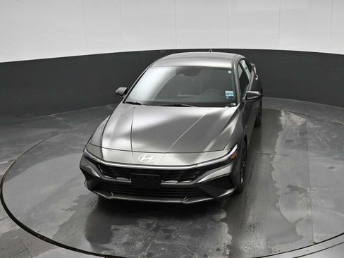 New 2026 Hyundai Elantra Sport FWD image 25