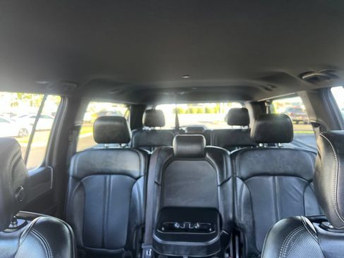 Used 2024 Jeep Wagoneer L Series II RWD image 75
