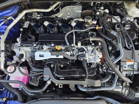Used 2025 Toyota Corolla Cross AWD Hybrid w/ Moonroof Package image 26