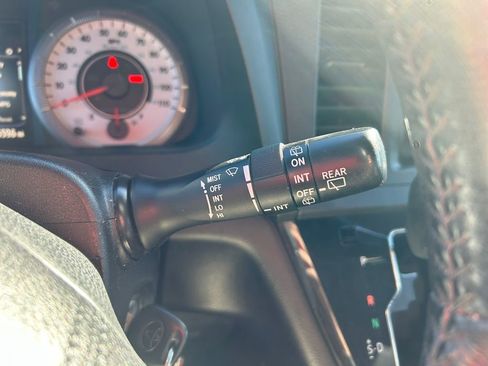 Used 2015 Toyota Sienna SE image 23