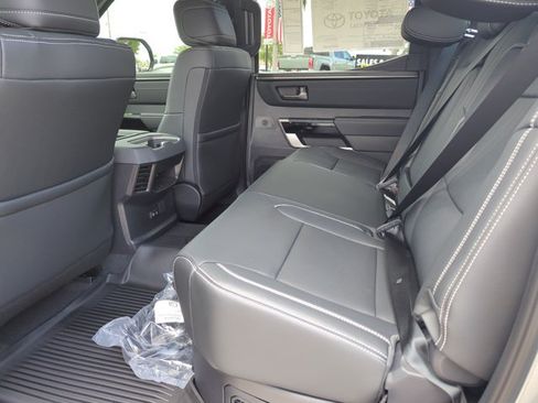 Used 2026 Toyota Tundra Limited AWD/4WD image 11
