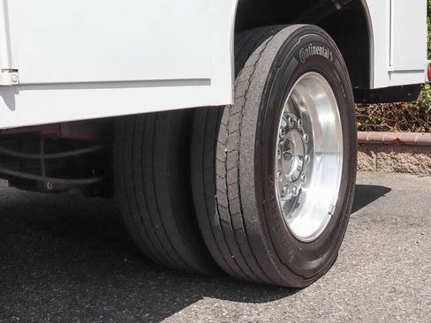 Used 2022 Ford F550 2WD SuperCab Super Duty image 53