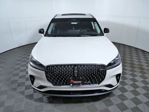 Certified 2025 Lincoln Aviator Reserve w/ Illumination Package image 3