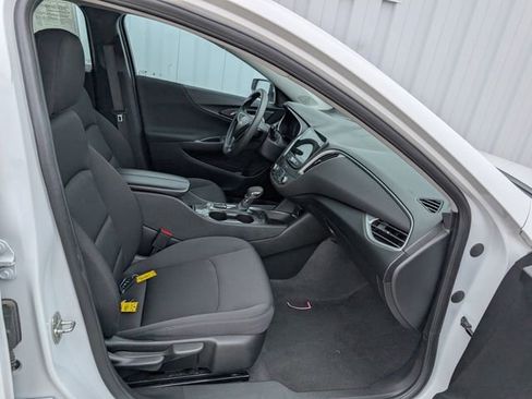 Used 2024 Chevrolet Malibu LT image 19