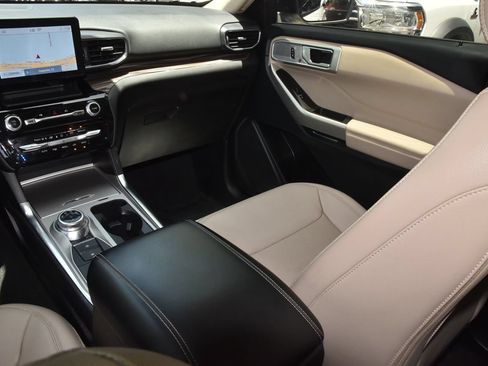 Certified 2023 Ford Explorer Limited AWD/4WD image 18