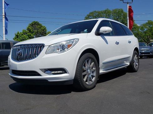 Used 2017 Buick Enclave Leather FWD image 3