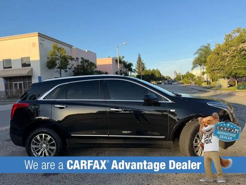 Used 2017 Cadillac XT5 Luxury FWD image 2