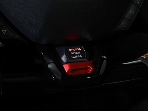 Used 2023 Lamborghini Huracan Tecnica RWD image 9