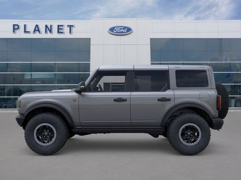 New 2025 Ford Bronco Badlands AWD/4WD image 3