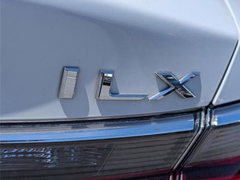 Used 2020 Acura ILX FWD image 9