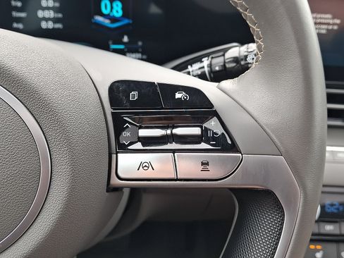 Certified 2025 Hyundai Elantra SEL FWD image 22