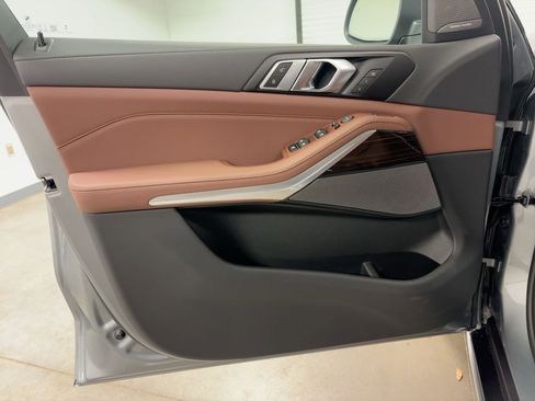 New 2026 BMW X5 sDrive40i w/ Premium Package image 13