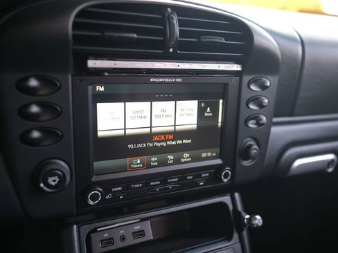 Used 2004 Porsche 911 Carrera image 18