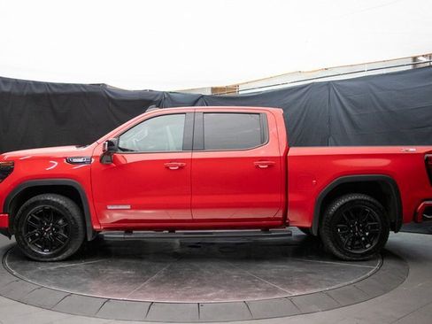 Used 2024 GMC Sierra 1500 Elevation w/ Preferred Package image 9