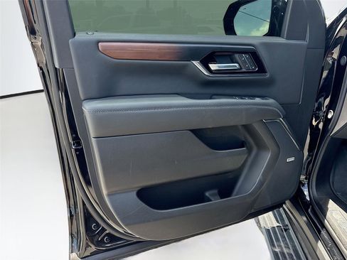 Used 2026 GMC Yukon Denali w/ Sun & Power Step Package AWD/4WD image 8