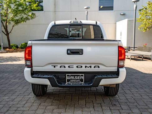 Used 2018 Toyota Tacoma SR w/ SR Convenience Package RWD image 6
