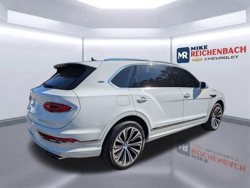 Used 2023 Bentley Bentayga Extended Wheelbase AWD/4WD image 4