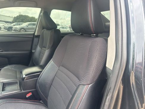 Used 2017 Toyota Camry SE FWD image 8