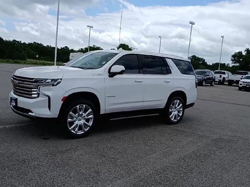Used 2023 Chevrolet Tahoe High Country w/ Advanced Technology Package AWD/4WD image 4