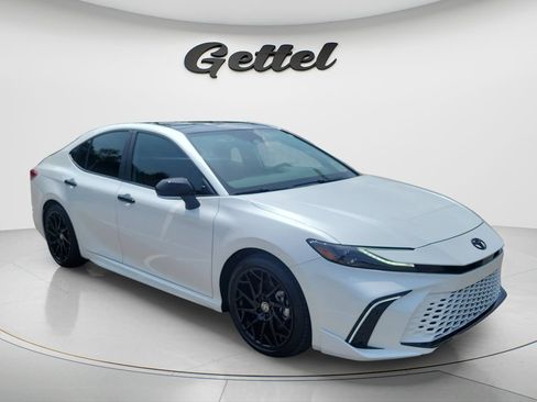 Used 2026 Toyota Camry XSE FWD image 3