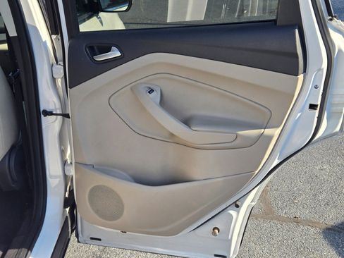 Used 2019 Ford Escape SEL image 7