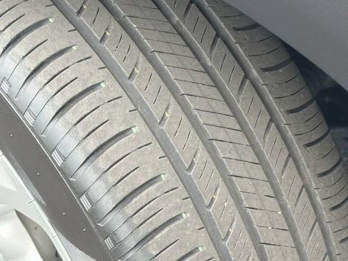 Used 2023 Buick Encore GX Preferred w/ Cold Weather Comfort Package FWD image 31