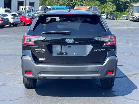 Used 2023 Subaru Outback Premium AWD/4WD image 14