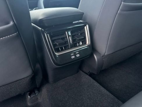 Used 2025 Toyota Crown Signia image 7