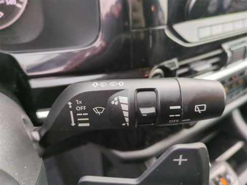 Used 2023 Nissan Pathfinder SL image 24