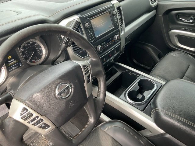 Used 2017 Nissan Titan PRO-4X AWD/4WD image 19