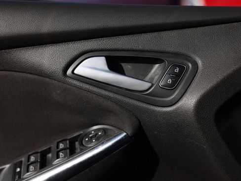 Used 2016 Ford Focus ST image 46