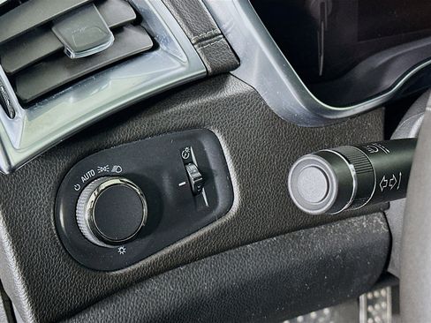 Used 2015 Cadillac SRX Luxury w/ LPO, U-Rail D-Rings Package image 16