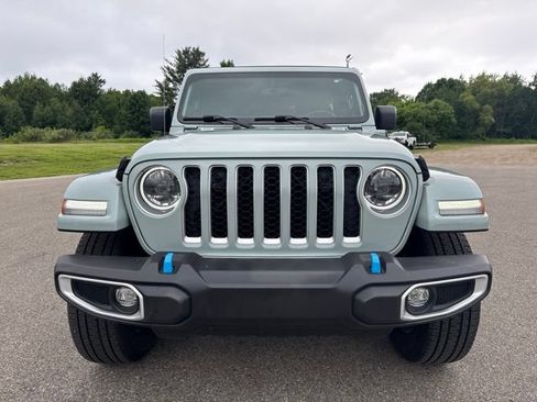 Used 2023 Jeep Wrangler Unlimited Sahara w/ Cold Weather Group AWD/4WD image 8
