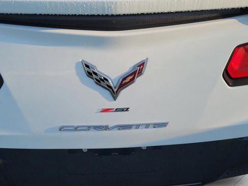 Used 2015 Chevrolet Corvette Stingray Coupe w/ 3LT Preferred Equipment Group image 22