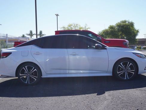 Used 2022 Nissan Sentra SR w/ Trunk Package FWD image 4
