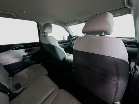 Used 2023 Honda Pilot LX image 26