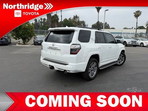 Used 2025 Toyota 4Runner SR5 AWD/4WD image 4