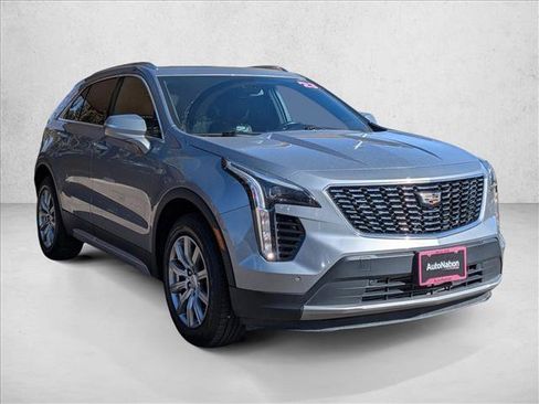 Used 2023 Cadillac XT4 Premium Luxury image 3